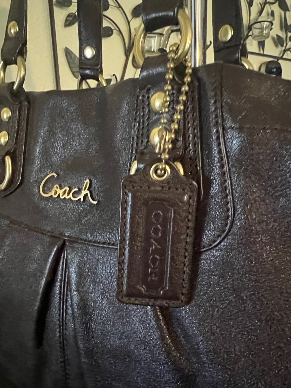 Coach Brown Leather Shoulder Bag with Gold Hardware - Picture 4 of 10